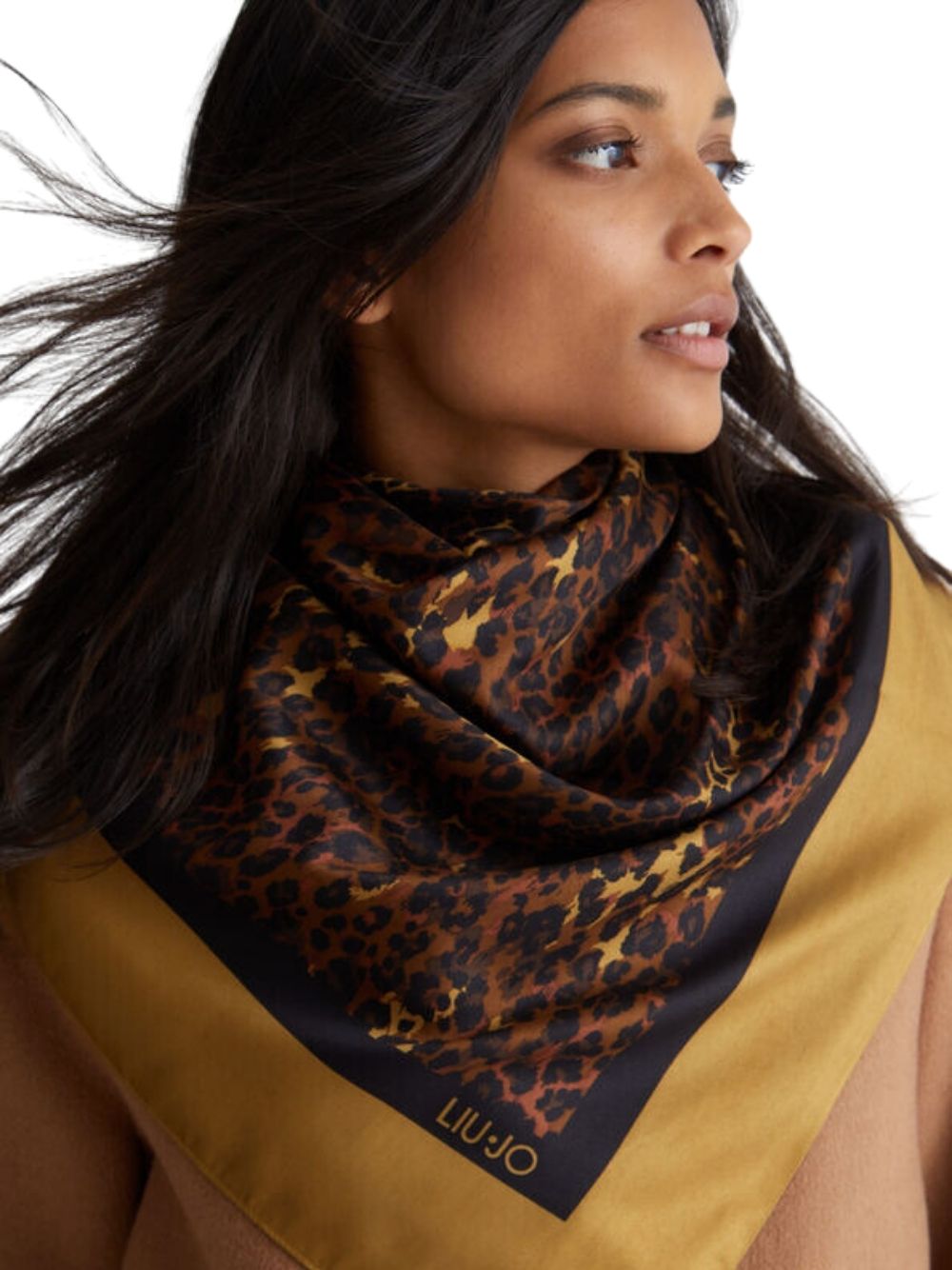 Donna Seta Firmati Foulard Firmati Prezzi Scontati Foulard Manila