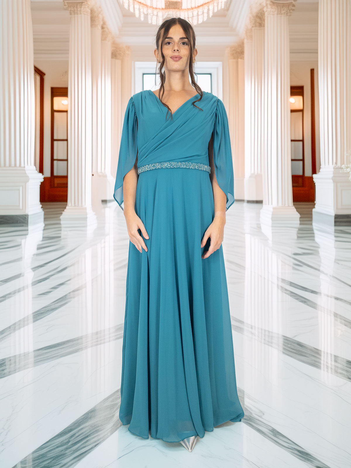 Abito Lungo Come Mettere Lo Scialle Elegante Mantelle Eleganti Per