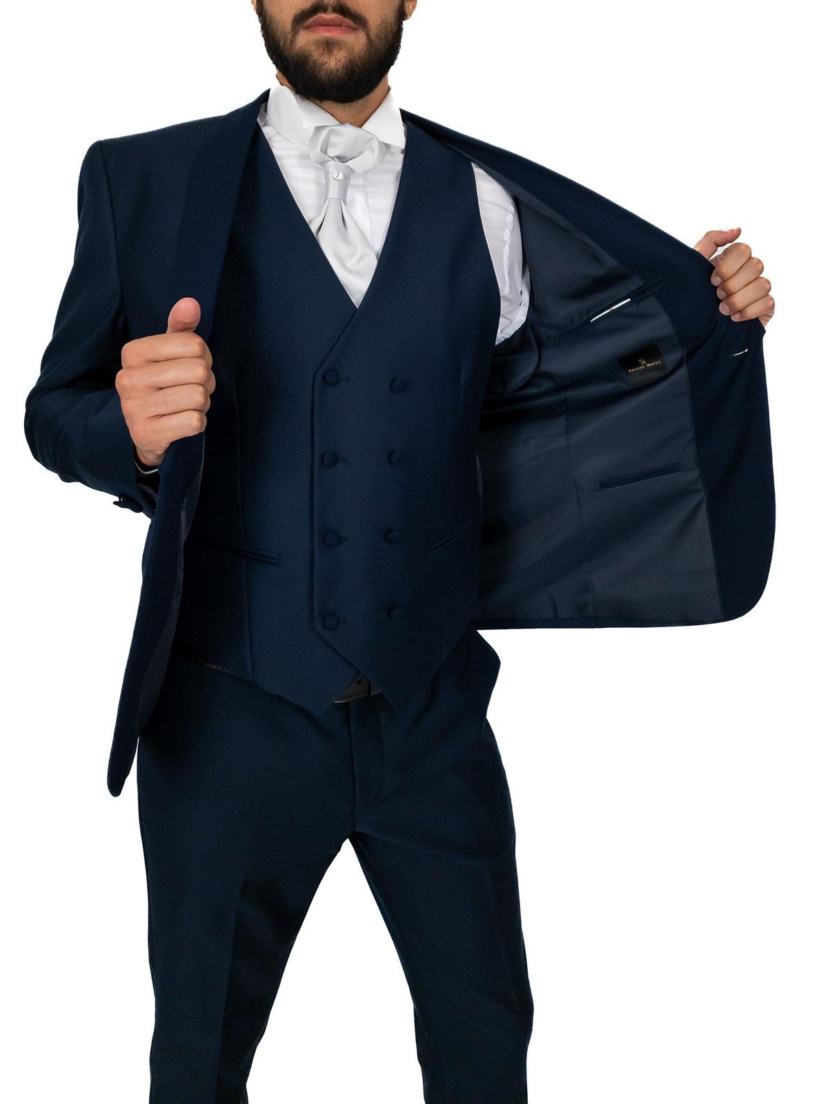 abito da uomo con gilet