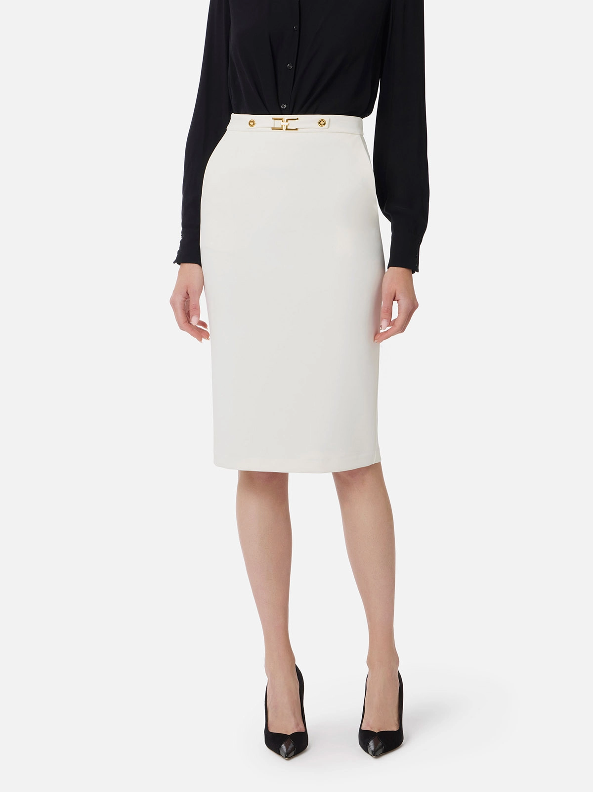 【25-26AW】ELISABETTA FRANCHI ロゴ スエード ミニスカート ELISABETTA FRANCHI（エリザベッタフランキ）の「Elisabetta