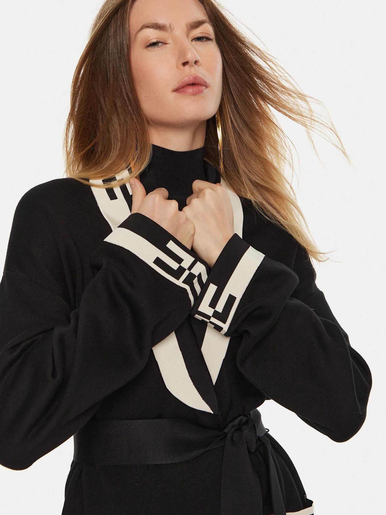 ELISABETTA FRANCHIカーディガン MK10Q31E2_N98-4_650x.jpg?v=