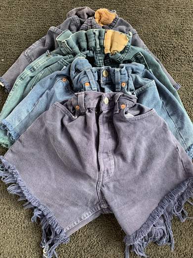 ALL TIME SHORT LEVIS CANDY