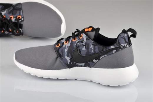 NIKE 677782 004
