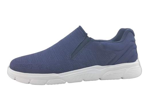 Mocassini uomo Grunland in tela traspirante con sottopiede estraibile. Freschi, comodi e perfetti per l’estate. Slip-on pratici e leggeri!<br /><br />Se l’estate ti chiede leggerezza e comodità, i mocassini Grunland SC 4581 M4BITT rispondono con stile e freschezza. Realizzati interamente in tela e tessuto traspirante, sono la scelta giusta per piedi che non vogliono soffrire il caldo.<br /><br />Grazie agli elastici sul collo, si infilano al volo e si adattano perfettamente al piede: addio alle perdite di tempo con lacci e fibbie! La calzata è rapida, sicura e… super comoda.<br /><br />Il sottopiede RE-SOFT fa il suo dovere: è imbottito, traspirante ed estraibile per garantire comfort a ogni passo e un’igiene impeccabile. E il fondo platform da 3 cm in poliuretano? Flessibile, antiscivolo e leggerissimo: camminarci è un piacere.<br /><br />Versatili, freschi e adatti a ogni outfit: dal lavoro al relax, questi mocassini sono un must per la stagione calda.